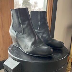 Stuart Weitzman “Nusocks” Black Nappa Leather Wedge Ankle Boots Sz 6